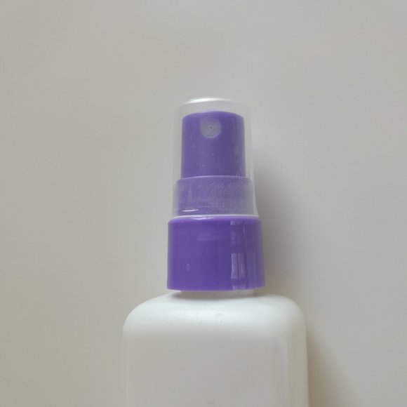 Empty Plastic Spray Bottle with Cap, white purple - Picture 4 of 8
